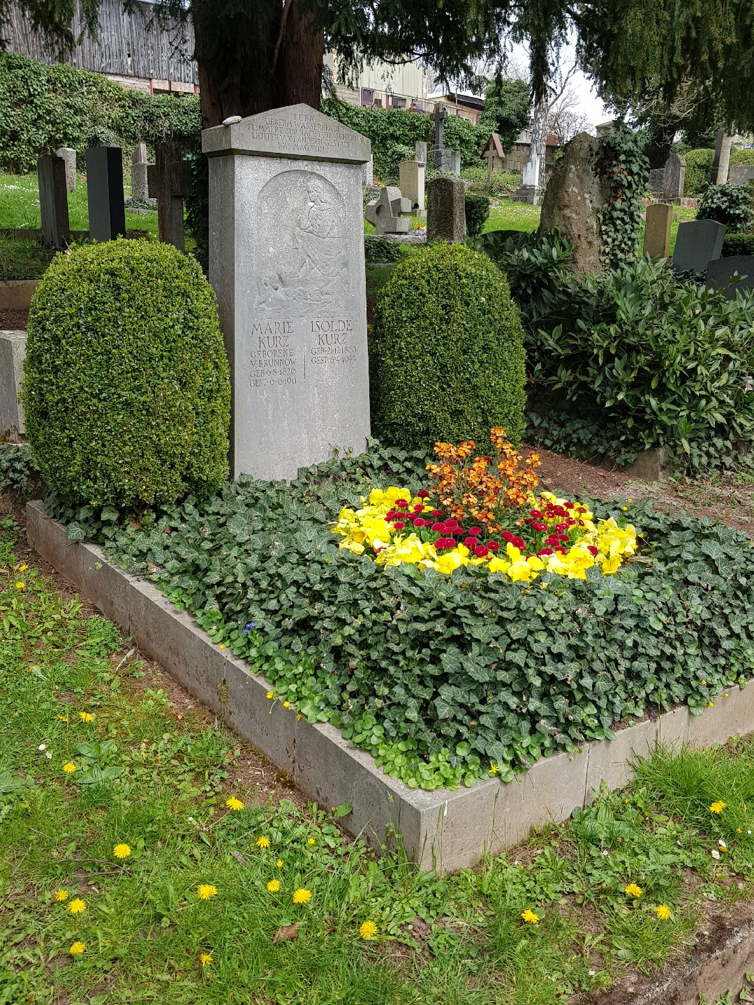 2021_05_03stadtfriedhof_kurz_isolde