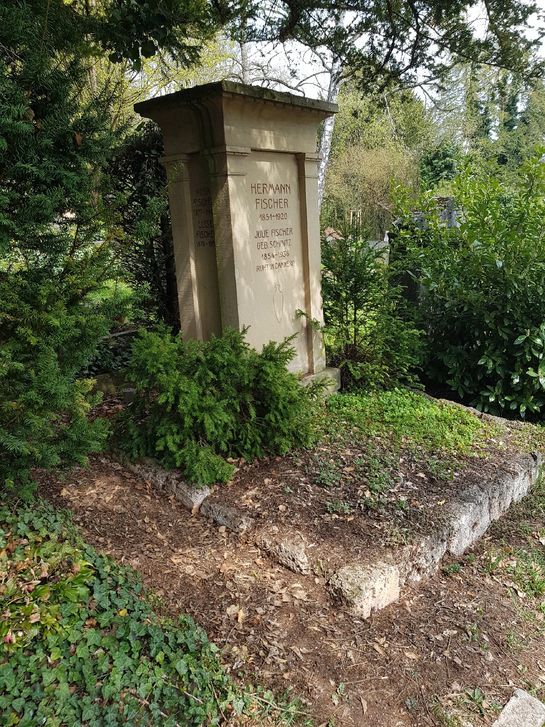 2021_05_20stadtfriedhof_fischer_hermann