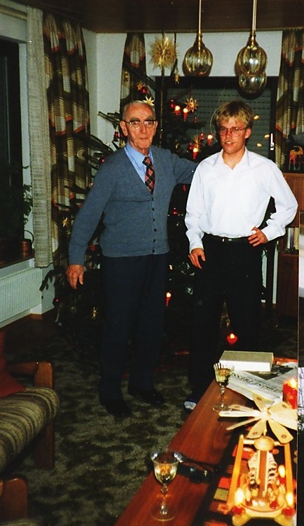 1990_12d_thomas_zur_hochzeit