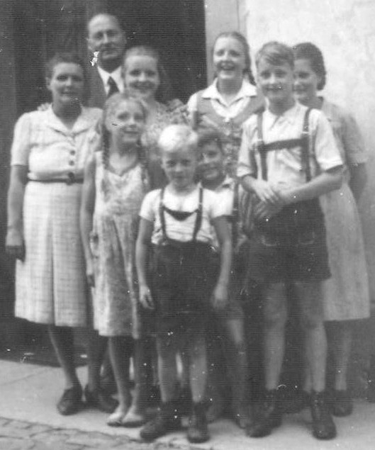 1951_fam_mohr___von_ordner___1950etd.jpg