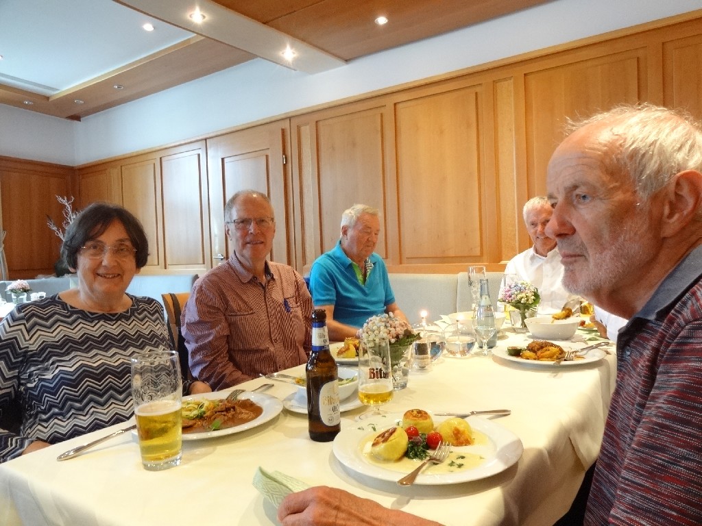 2019_06_22klassentreffen_abi64_120