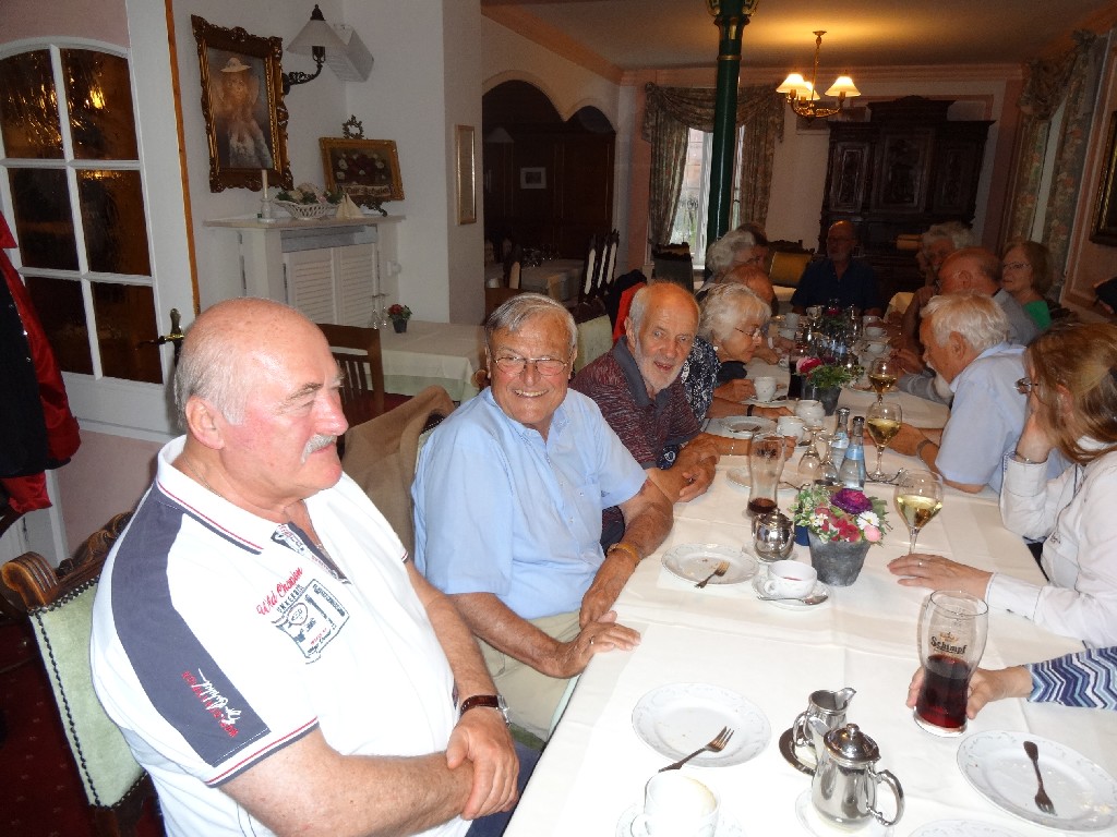 2019_06_22klassentreffen_abi64_370