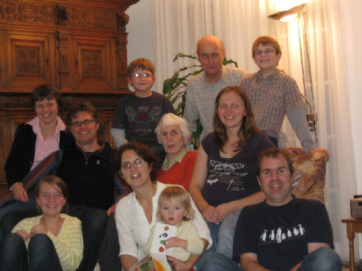 2010_10_6joergundgrossfamilie02z